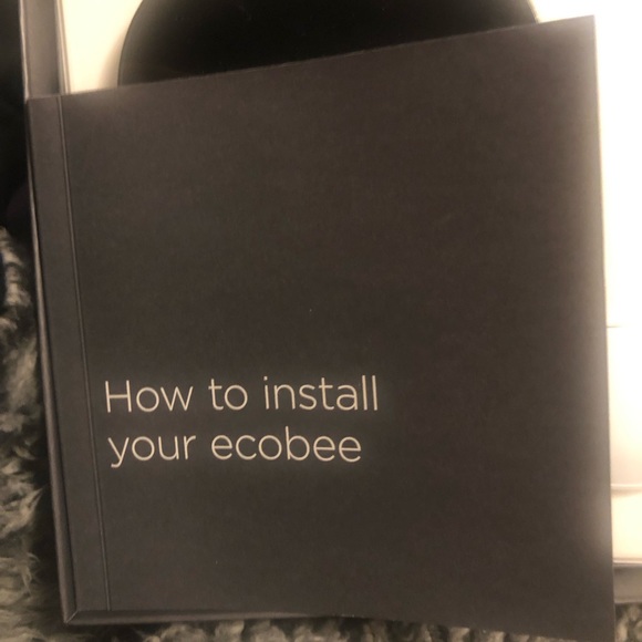 Like new ecobee smart thermostat - Picture 2 of 4